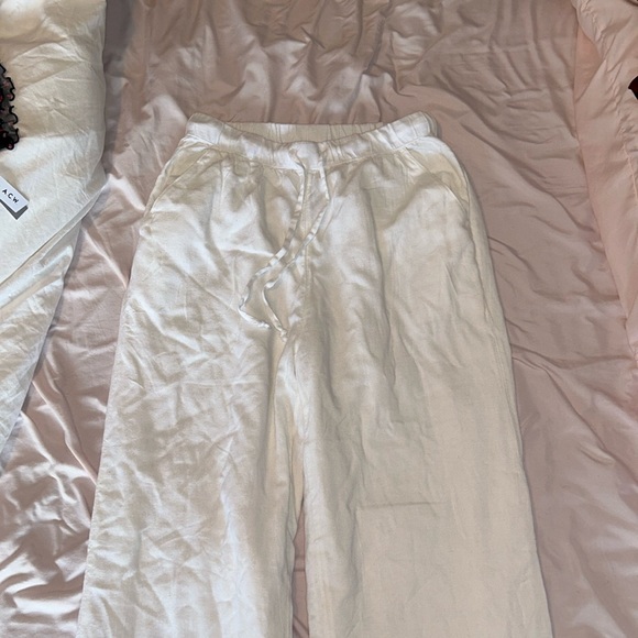 White linen pants from American Eagle - Picture 3 of 5